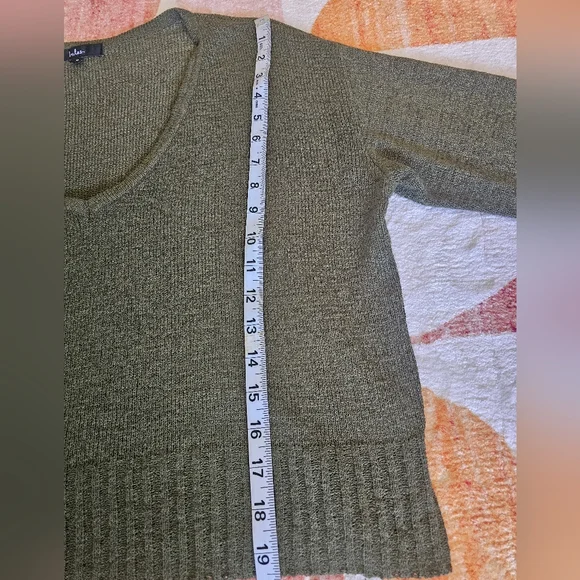 Lulus Perfectly Promising Olive Green Long Sleeve V- Neck Sweater Sz M - Picture 12 of 14
